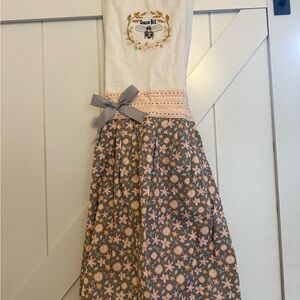 Charming Bee Embroidered Apron